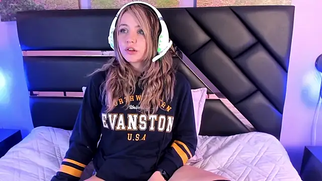 Annie mone online show from 12/17/24, 08:21