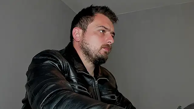 Snapshot of Master_Mark_Wayne chatting on 10/20/25, 07:25 Master Mark Wayne online show from 10/20/25, 07:25