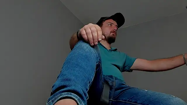 Snapshot of Master_Mark_Wayne chatting on 10/31/25, 11:39 Master Mark Wayne online show from 10/31/25, 11:39