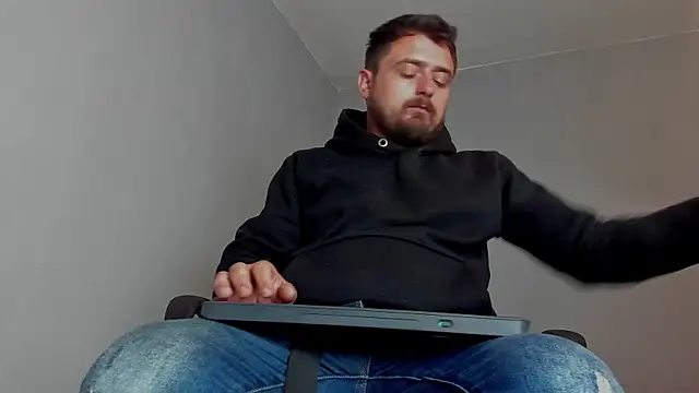 Snapshot of Master_Mark_Wayne chatting on 11/12/25, 12:27 Master Mark Wayne online show from 11/12/25, 12:27