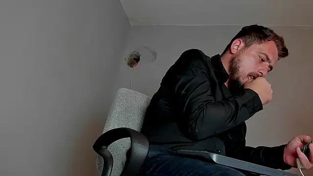 Snapshot of Master_Mark_Wayne chatting on 11/14/25, 12:42 Master Mark Wayne online show from 11/14/25, 12:42