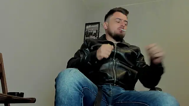 Snapshot of Master_Mark_Wayne chatting on 11/26/25, 05:47 Master Mark Wayne online show from 11/26/25, 05:47