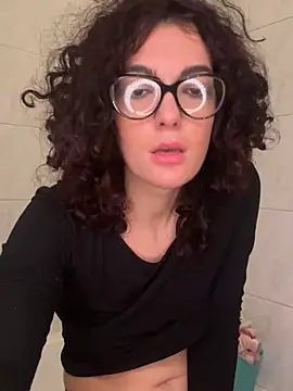 Snapshot of Strawberry_queen91 chatting on 01/16/26, 05:06 Strawberry queen91 online show from 01/16/26, 05:06