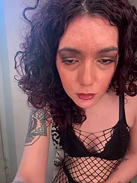 Snapshot of Strawberry_queen91 chatting on 02/19/26, 02:02 Strawberry queen91 online show from 02/19/26, 02:02