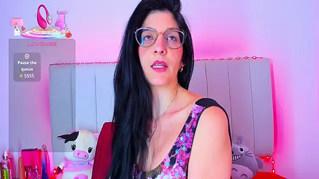 caro lyne  online show from 06/19/26, 05:50