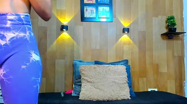 marianaa90 online show from 02/11/25, 07:16