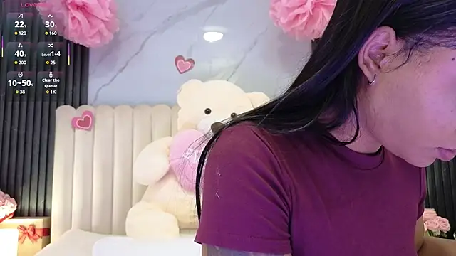 Madiee Rhea online show from 04/24/26, 07:38