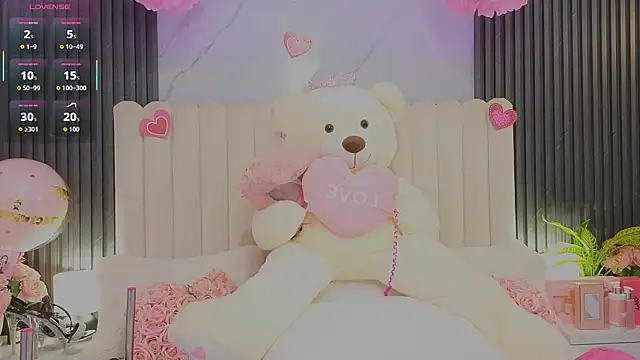 Madiee Rhea online show from 04/28/26, 07:41