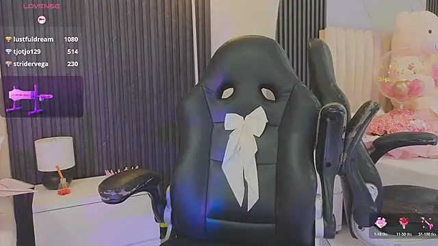 Madiee Rhea online show from 05/27/26, 01:57