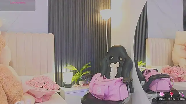 Madiee Rhea online show from 05/30/26, 07:44