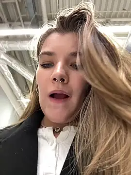 Holy Tereza online show from 03/11/25, 03:23