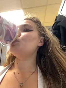 Holy Tereza online show from 10/11/25, 06:28