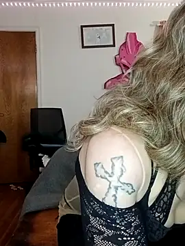 Snapshot of hotcd89 chatting on 03/21/26, 07:46 hotcd89 online show from 03/21/26, 07:46