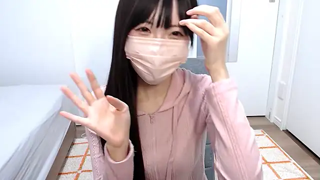 Snapshot of _mi_tsu_ki_ chatting on 03/23/25, 06:37  mi tsu ki  online show from 03/23/25, 06:37