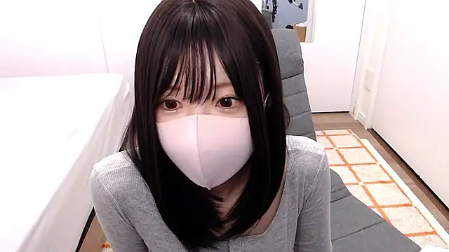 Snapshot of _mi_tsu_ki_ chatting on 10/13/25, 04:23  mi tsu ki  online show from 10/13/25, 04:23