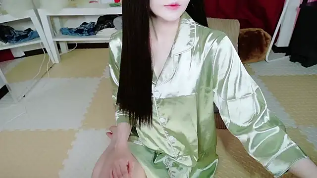 Snapshot of _mi_tsu_ki_ chatting on 05/03/26, 09:21 mi tsu ki online show from 05/03/26, 09:21