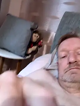 Snapshot of No-ties-fk chatting on 10/21/25, 11:33 No-ties-fk online show from 10/21/25, 11:33