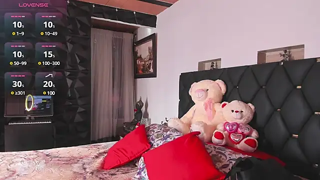 charlottemeyerr online show from 12/12/24, 01:39