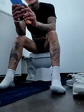 Snapshot of Papinine6 chatting on 11/26/25, 04:24 Papinine6 online show from 11/26/25, 04:24