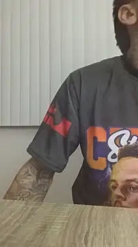 Snapshot of Papinine6 chatting on 11/28/25, 05:10 Papinine6 online show from 11/28/25, 05:10