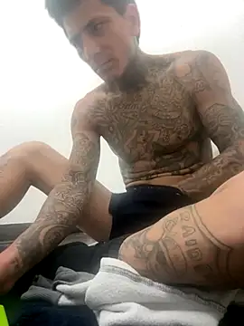 Snapshot of Papinine6 chatting on 11/29/25, 12:52 Papinine6 online show from 11/29/25, 12:52