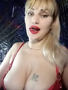 Snapshot of Freya_Milf chatting on 02/21/25, 01:44 Freya Milf online show from 02/21/25, 01:44