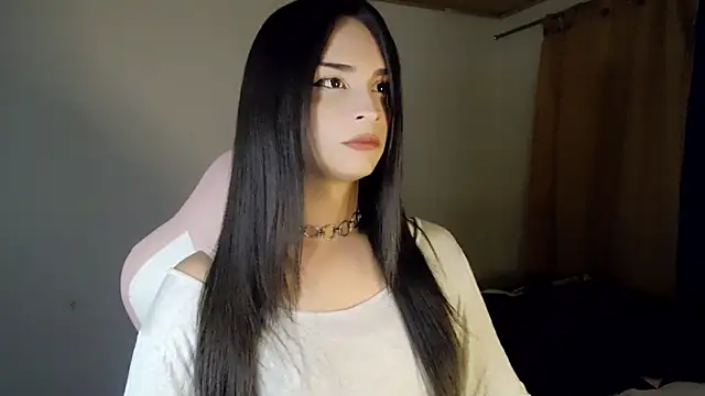 Snapshot of Dollbehavior_ chatting on 02/14/26, 06:10 Dollbehavior online show from 02/14/26, 06:10