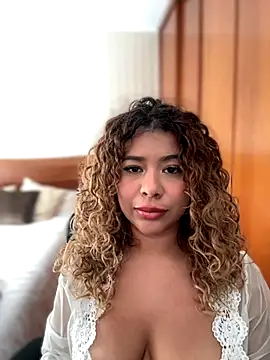 LEONCITA  online show from 09/23/25, 01:14