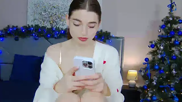 NicoleRosss online show from 12/21/25, 11:17
