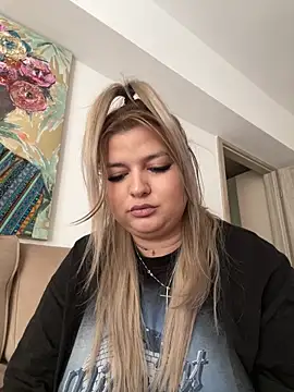 AllysonK online show from 02/22/25, 01:57