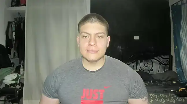 Snapshot of regan_jhonso chatting on 01/19/25, 03:18 regan jhonso online show from 01/19/25, 03:18