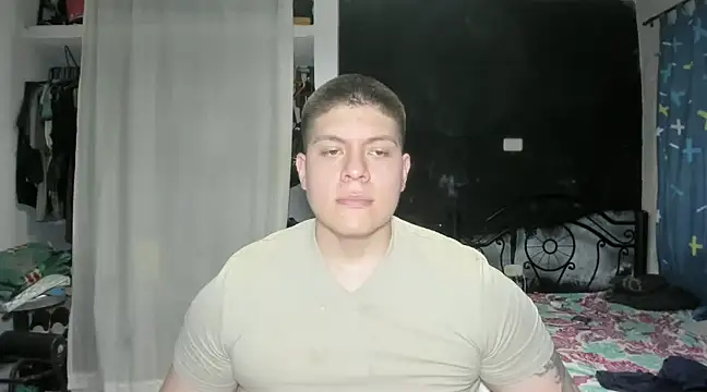 Snapshot of regan_jhonso chatting on 01/31/25, 08:33 regan jhonso online show from 01/31/25, 08:33