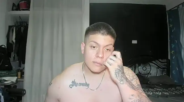 Snapshot of regan_jhonso chatting on 02/15/25, 08:00 regan jhonso online show from 02/15/25, 08:00