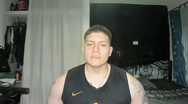 Snapshot of regan_jhonso chatting on 02/15/25, 10:31 regan jhonso online show from 02/15/25, 10:31