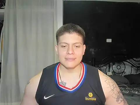 Snapshot of regan_jhonso chatting on 02/28/25, 04:43 regan jhonso online show from 02/28/25, 04:43