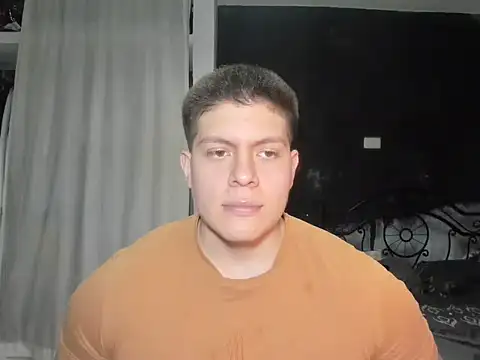 Snapshot of regan_jhonso chatting on 03/05/25, 04:13 regan jhonso online show from 03/05/25, 04:13