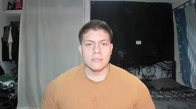 Snapshot of regan_jhonso chatting on 03/11/25, 06:00 regan jhonso online show from 03/11/25, 06:00