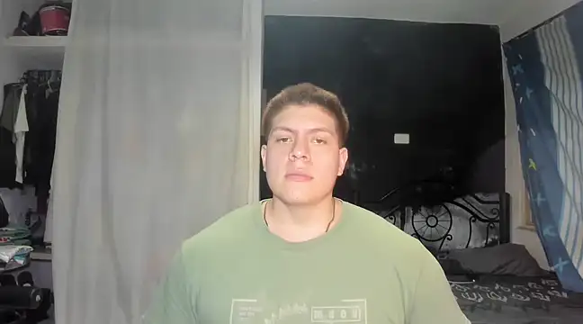 Snapshot of regan_jhonso chatting on 03/17/25, 04:51 regan jhonso online show from 03/17/25, 04:51