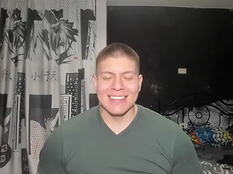 Snapshot of regan_jhonso chatting on 09/14/25, 07:40 regan jhonso online show from 09/14/25, 07:40