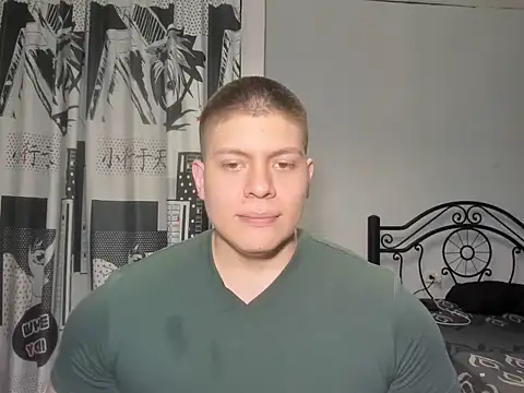 Snapshot of regan_jhonso chatting on 09/30/25, 05:56 regan jhonso online show from 09/30/25, 05:56