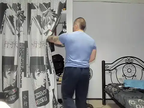 Snapshot of regan_jhonso chatting on 10/25/25, 06:43 regan jhonso online show from 10/25/25, 06:43