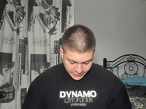 Snapshot of regan_jhonso chatting on 10/31/25, 05:19 regan jhonso online show from 10/31/25, 05:19