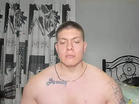 Snapshot of regan_jhonso chatting on 11/14/25, 05:28 regan jhonso online show from 11/14/25, 05:28