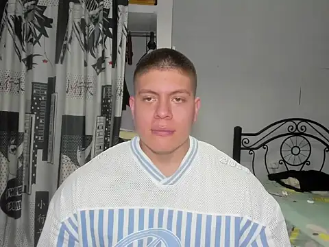 Snapshot of regan_jhonso chatting on 12/02/25, 05:02 regan jhonso online show from 12/02/25, 05:02