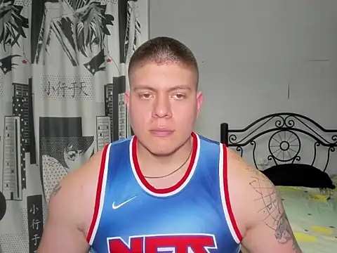 Snapshot of regan_jhonso chatting on 12/18/25, 10:49 regan jhonso online show from 12/18/25, 10:49