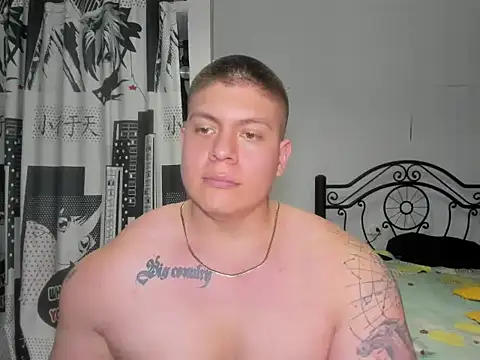 Snapshot of regan_jhonso chatting on 12/20/25, 05:14 regan jhonso online show from 12/20/25, 05:14