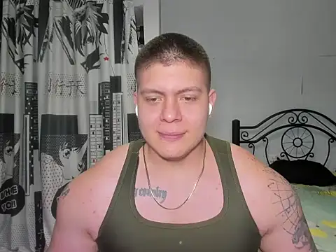 Snapshot of regan_jhonso chatting on 12/23/25, 06:11 regan jhonso online show from 12/23/25, 06:11