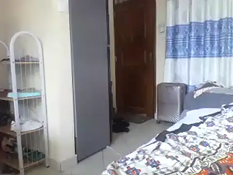 zainabsmile online show from 02/24/25, 08:06