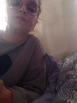 BritneyHudson online show from 10/18/25, 01:34