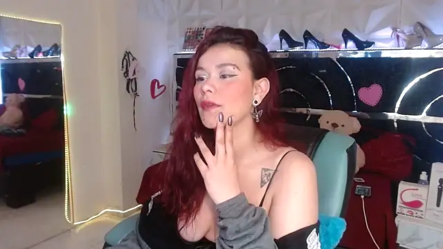 Snapshot of red_moon_2 chatting on 02/25/26, 01:26 red moon 2 online show from 02/25/26, 01:26